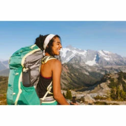 Coleman PEAK1 200 Lumen Solar Rechargeable Lantern -Campingworld Shop 365272 7