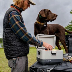 Coleman Pro 9-Quart Hard Cooler -Campingworld Shop 365285 8