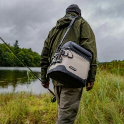 Coleman Pro Soft Cooler 16-Can -Campingworld Shop 365288 6