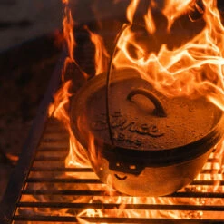 Stansport 8-Quart Pre-Seasoned Cast Iron Dutch Oven With Flat Bottom -Campingworld Shop 381714 4