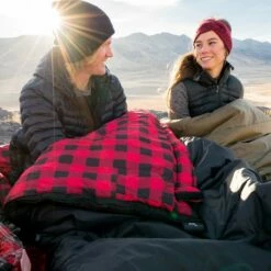 TETON Sports Celsius XXL 0°F Sleeping Bag, Right Zipper 9 TETON Sports Celsius XXL 0°F Sleeping Bag, Right Zipper -Campingworld Shop 383825 BLKRED 3