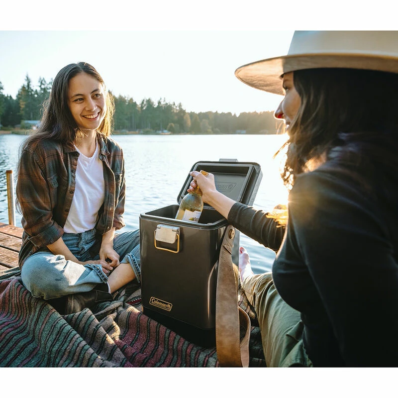 Coleman 1900 Collection 11-Quart Steel-Belted Cooler 9 Coleman 1900 Collection 11-Quart Steel-Belted Cooler - Image 7
